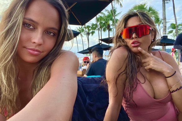 Tahni Hegyesi Fleming and Analisa Corr enjoying Bali.