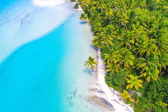Aitutaki, part of the Cook Islands in the South Pacific, boasts one of the world’s most beautiful tropical lagoons.