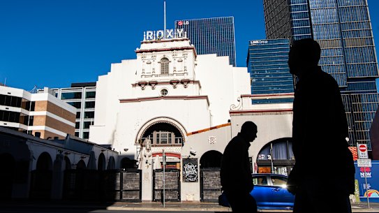 O histórico Roxy Theatre em Parramatta está fechado há mais de uma década.