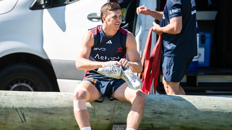 Roosters name Hugo Savala to replace injured Sam Walker against South Sydney