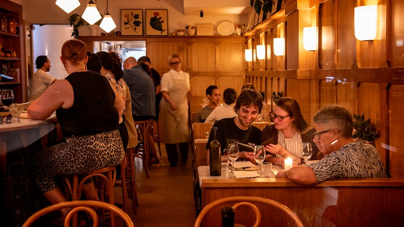 Flora Vegetarian Restaurant in Newtown Closes