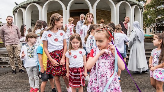 Children outside St Andrew’s Ukrainian Catholic Church in Lidcombe.