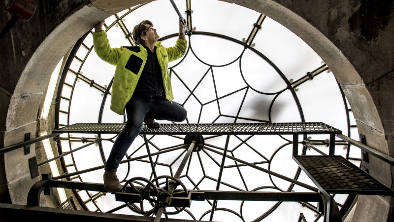 Look no hands as Sydney's GPO clock gets a makeover