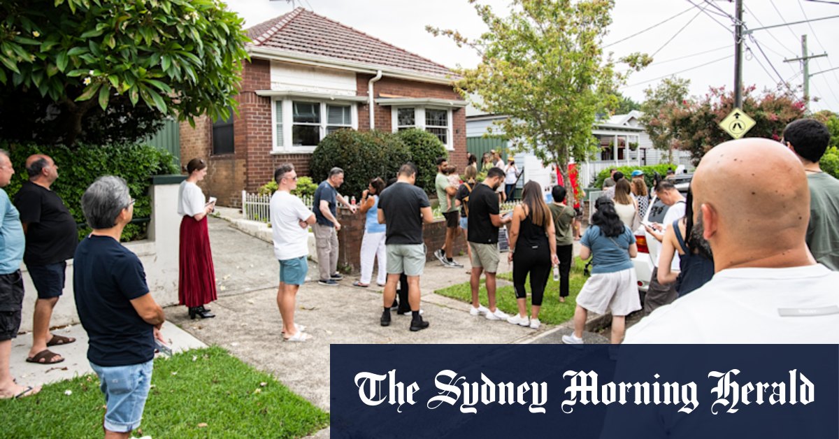 Sydney auctions: First home buyers outbid investors for $1.86 million fixer-upper - Vimarsana News