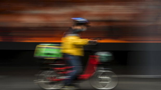 The government says proposals for a mandatory personal injury scheme will focus on food delivery riders.