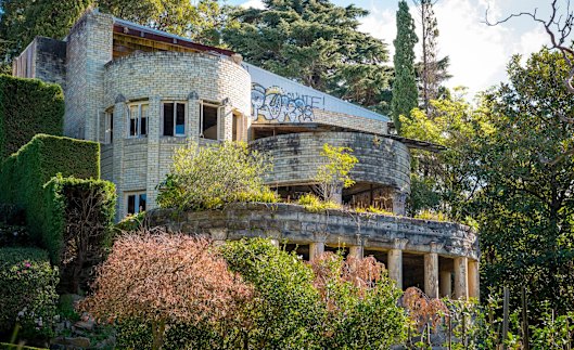 The abandoned Mosman mansion, Morella, before it was sold in 2016 for $6.6 million.