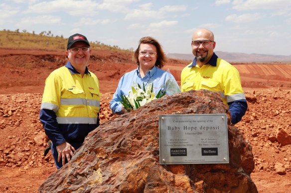 Hope Downs: Rio Tinto iron ore chief executive Chris Salisbury, Hancock Prospecting Group executive chairperson Gina Rinehart, Greater Hope Downs general manager Gaby Poirier in 2018.