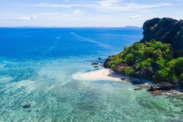 Vomo Lailai is uninhabited and surrounded by clear blue waters.