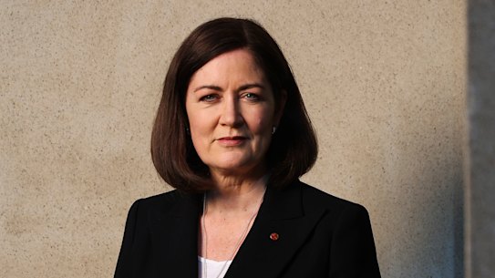 Senator Sarah Henderson failed to get a handle on the prime minister with her tweet.