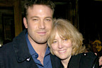 While he and his father had a strained relationship, Ben Affleck was very close with his mother, Chris. 