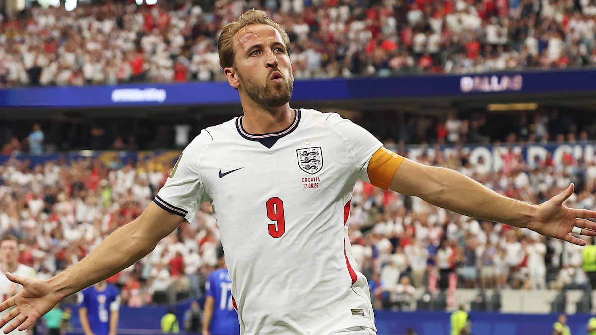 England hype at fever pitch despite controversy