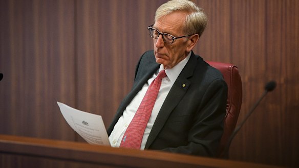 The banks are cranky that they won't be allowed in the industry lock-up to access the banking royal commission's final report ahead of the public. 