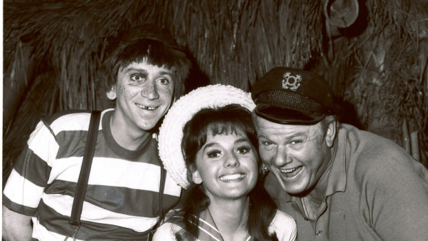 Dawn Wells with fellow cast members Bob Denver and Alan Hale