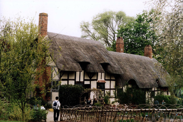 Anne Hathaway's cottage in Stratford-Upon-Avon. In Hamnet, Hathaway becomes Agnes.