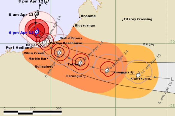 The cyclone’s predicted path as of 5.53pm.