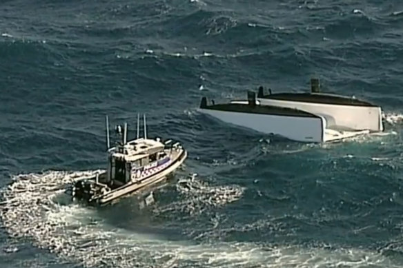 Three dead, two rescued after boat capsizes off Newcastle coast. 