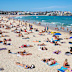 Bondi Beach attracts flocks of tourists.