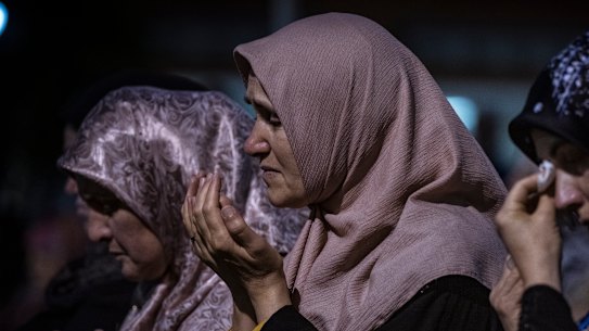 Hundreds gathered in Melbourne’s north on Friday night for a vigil for the victims of the Turkey-Syria earthquakes.