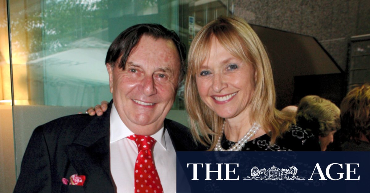 Barry Humphries' family gathers from around the globe - Vimarsana News