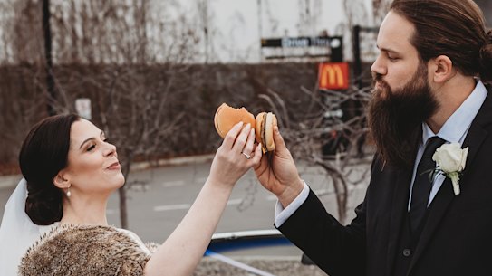 Maddey and Ben Butcher stopped off at McDonald’s on their wedding day, and their photographer was there to capture the moment.