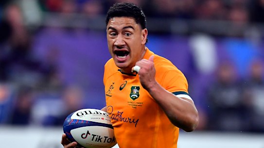 Lalakai Foketi scores a try for the Wallabies against France. 