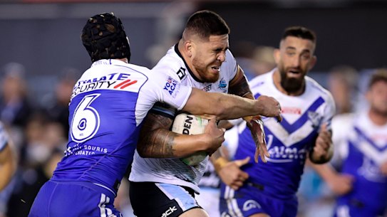 Braden Hamlin-Uele runs the ball.