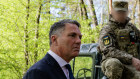Richard Marles visits Ukrainian troops outside Lviv, near the Polish border, on Saturday.