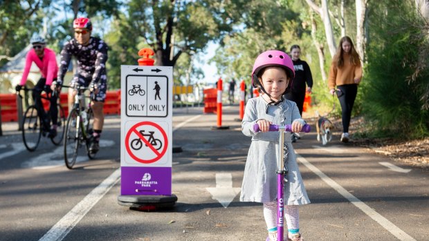 The People’s Loop project is designed to remove the majority of cars from the middle of Parramatta Park to provide more space for cyclists and pedestrians.