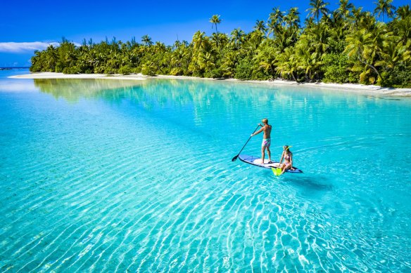 Explore One Foot Island on a lagoon tour of Aitutaki.