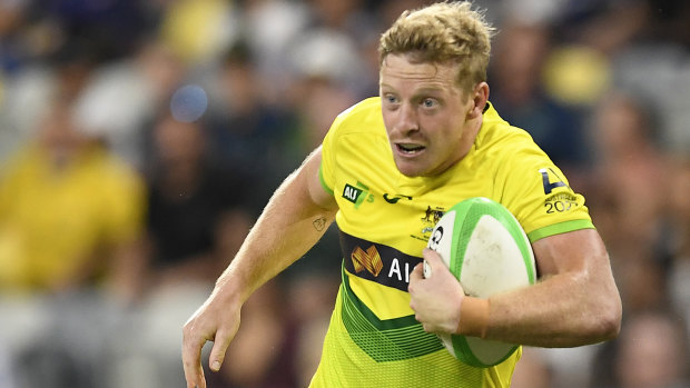 Australian rugby Sevens star Lachlan Miller is poised to sign with the Cronulla Sharks.