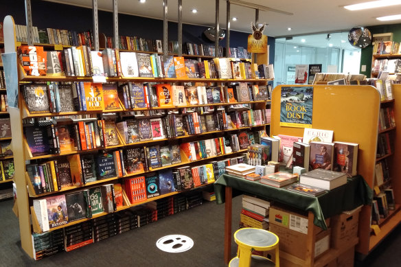 Pulp Fiction Books specialises in crime, mystery, thriller, sci-fi and fantasy literature. 
