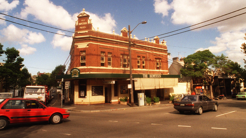 A pub with no peer: Remembering the glory days of the ‘Hoey’