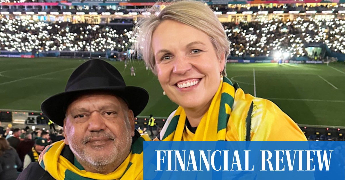 Indigenous leader Noel Pearson takes to the campaign trail to fight for the Indigenous Voice to parliament - Vimarsana News