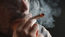 Cannabis use has been linked to an earlier onset of psychosis in new research.