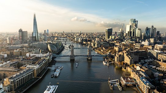 Australian super funds are investing billions of dollars in assets and infrastructure overseas.