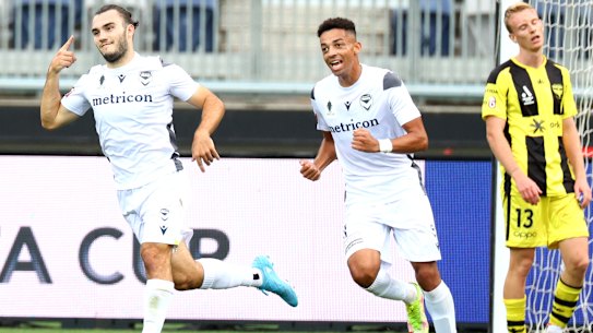GEELONG, AUSTRALIA - JANUARY 29: Nicholas D’Agostino of Melbourne Victory celebrates a goal during the FFA Cup Semi Final match between Wellington Phoenix and Melbourne Victory at GMHBA Stadium, on January 29, 2022, in Geelong, Australia. (Photo by Jonathan DiMaggio/Getty Images)