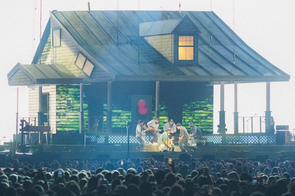 A taste of home: The creative staging of Noah Kahan at Afterpay Arena.