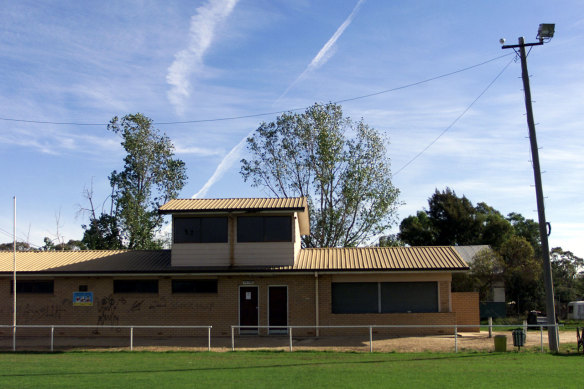 Wayne Carey’s football career began at this ground in Wagga Wagga.