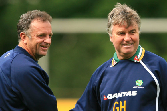 Apprentice and master ... Arnold with Hiddink during the World Cup in 2006