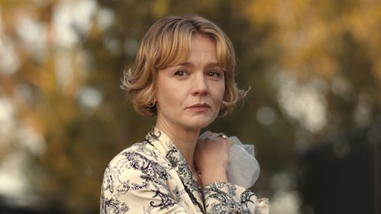 Carey Mulligan as Lindsay in Beef season 2.