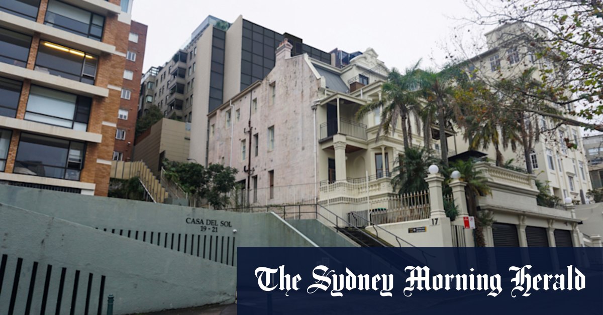 Sydney Harbour views: War over boarding house - Vimarsana News