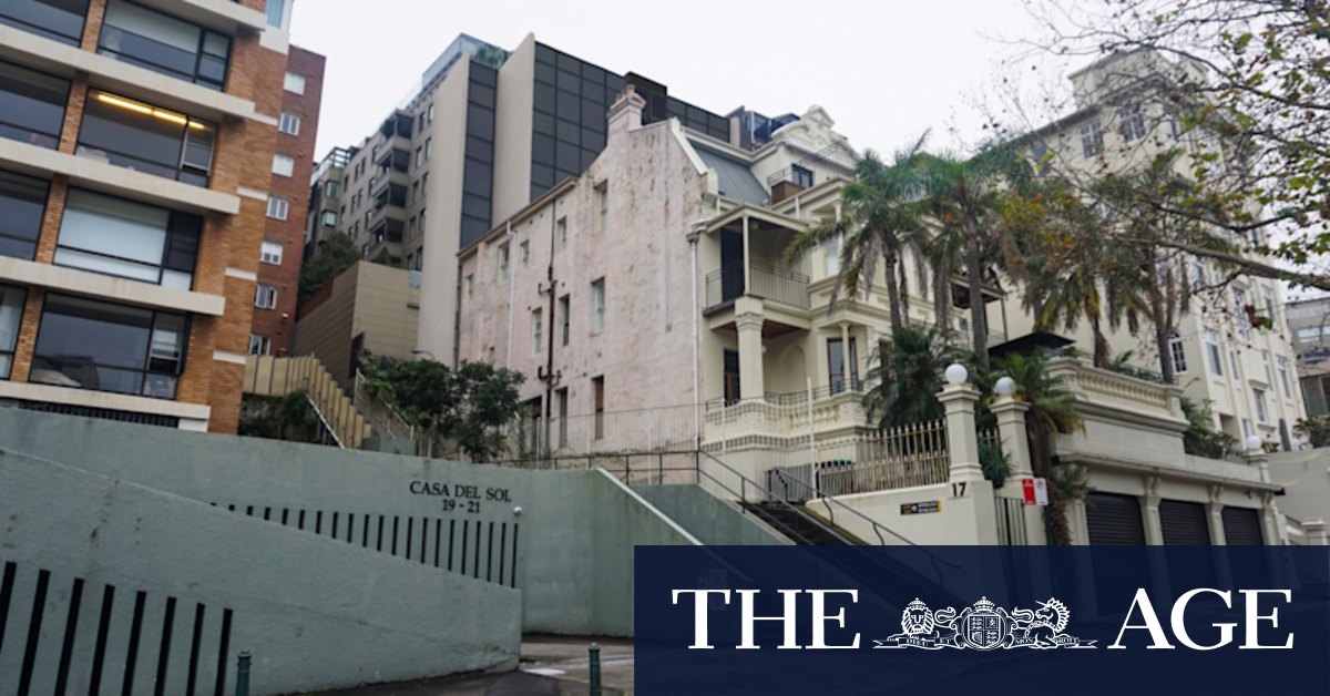 Sydney Harbour views: War over boarding house - Vimarsana News
