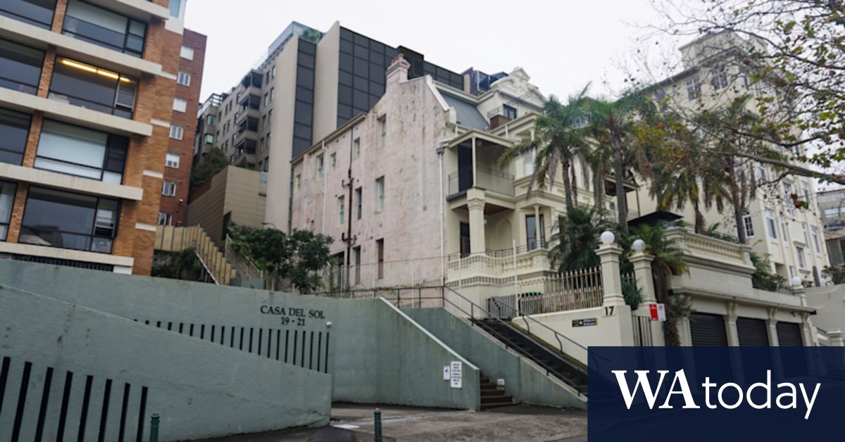 Sydney Harbour views: War over boarding house - Vimarsana News