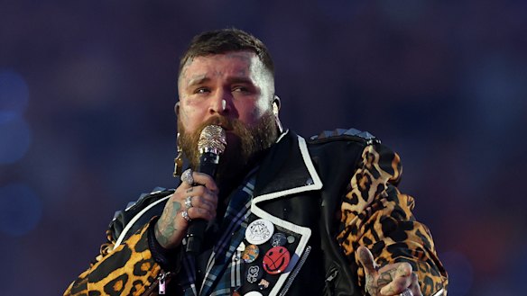 Teddy Swims brought his big voice to the NRL grand final.