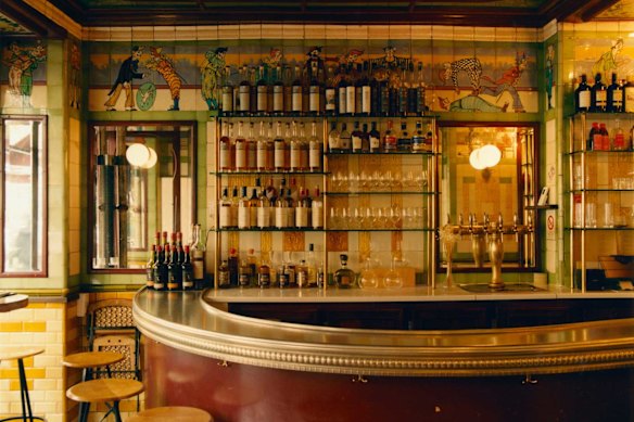 Belle Epoque beauty: Paris’ historic Clown Bar.