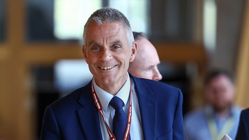 BBC boss and news chief quit over Trump video outrage