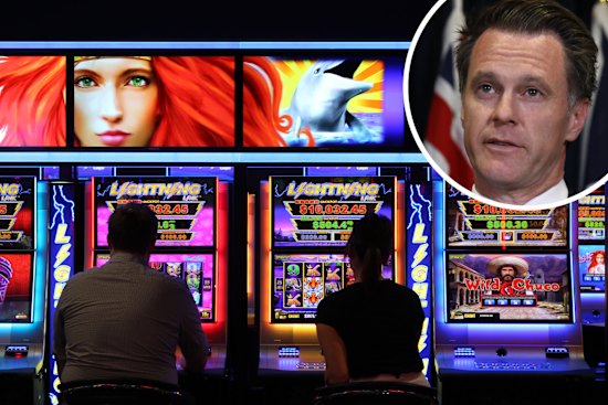 NSW Labor leader Chris Minns said he would support the government if it launched a cashless card trial before the state election.