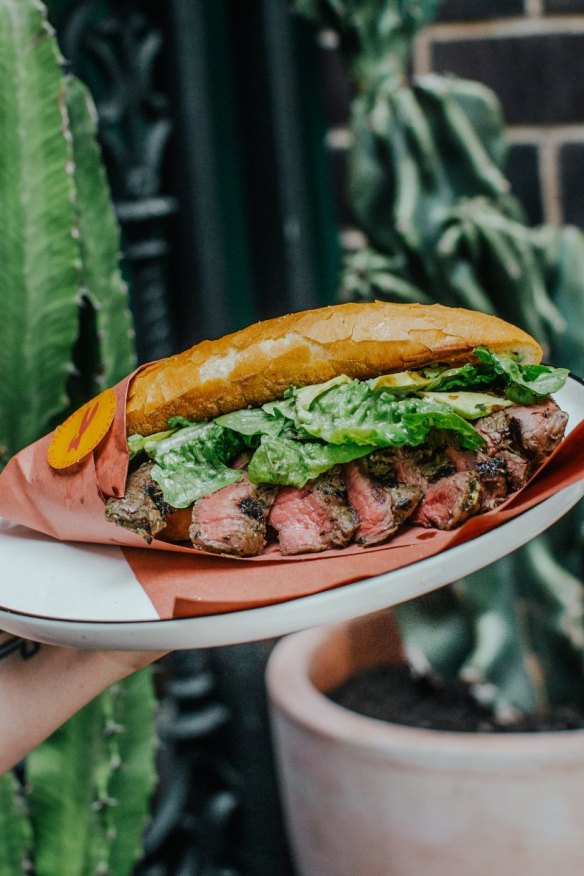 Torta carne asada with lime and oregano steak.