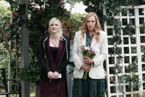 Anna Faris as Savanna and Toni Collette as Macey, the sisters at the heart of The Estate.