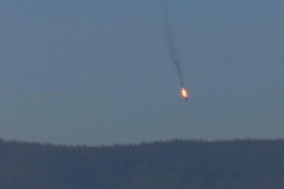 2015: Turki F-16 menembak jatuh seorang pejuang Rusia setelah menyimpang ke wilayah udara Turki.